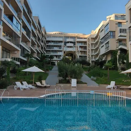 Apartament Dolche 2, Banana Tree *